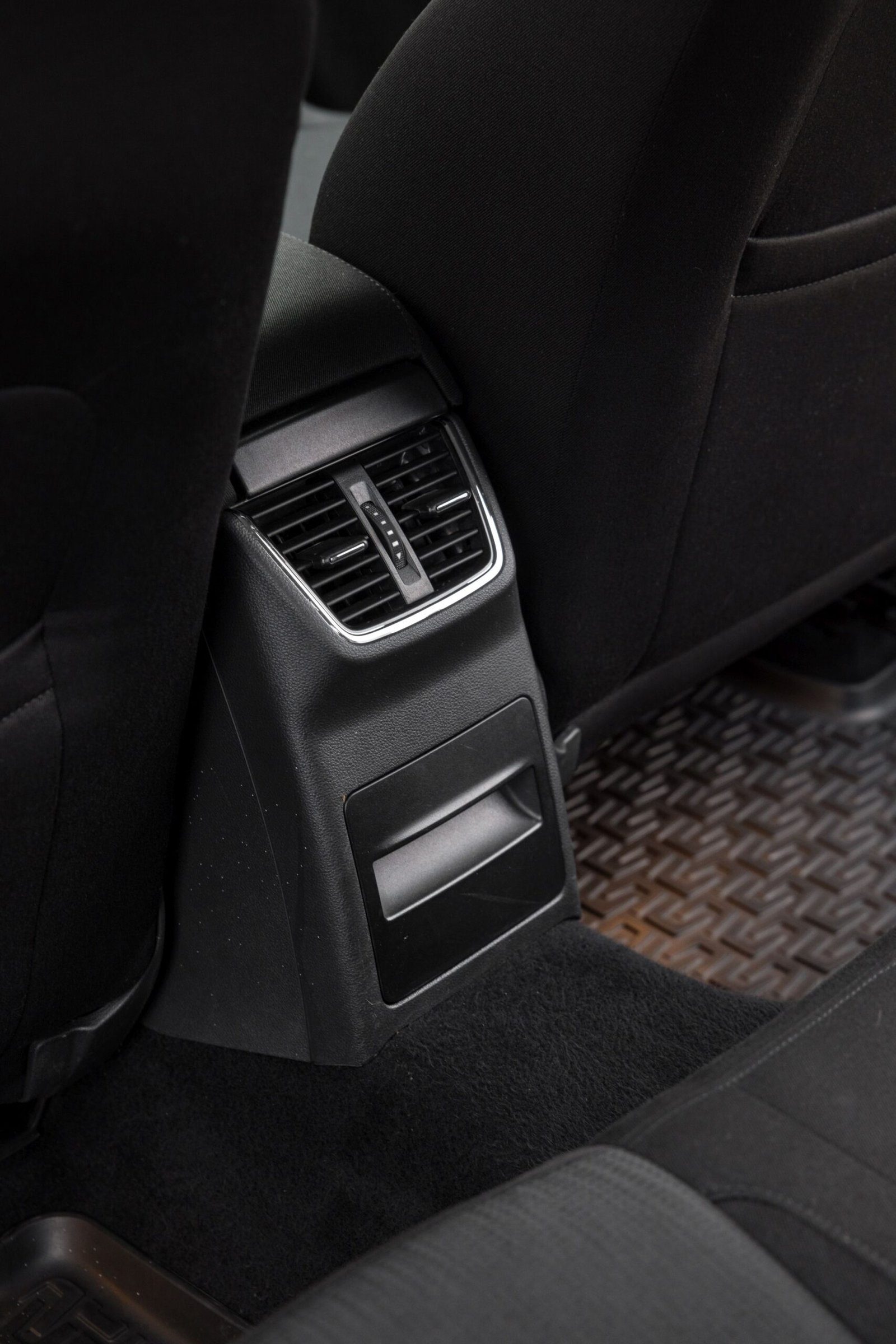 2017 Škoda Octavia — fotografija 10