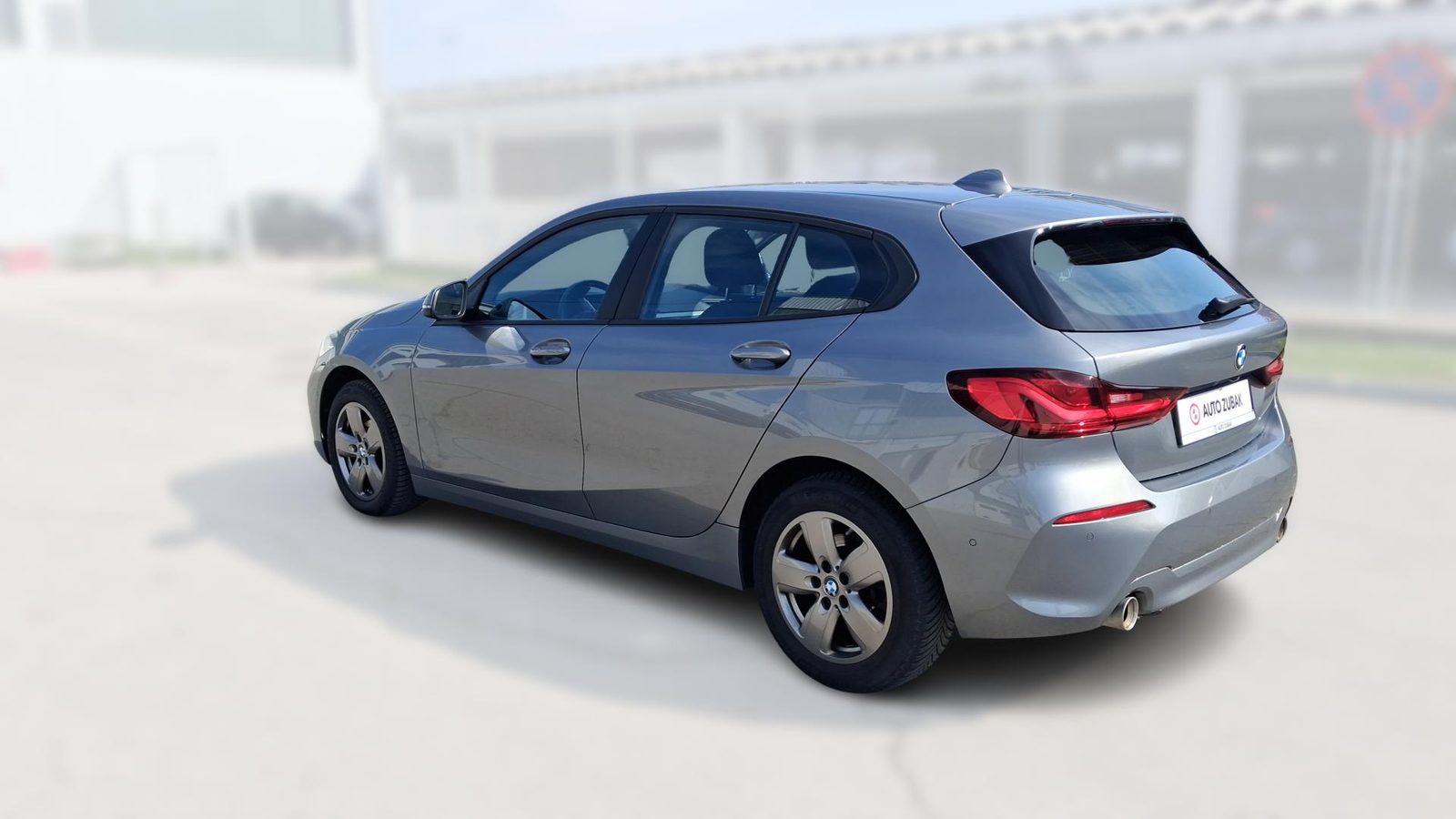 2022 BMW Serija 1 — fotografija 5