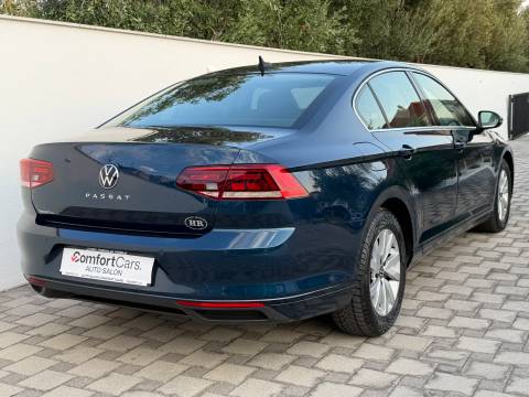 2021 Volkswagen Passat — sličica 6