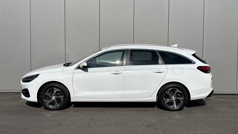 2022 Hyundai i30 — sličica 2