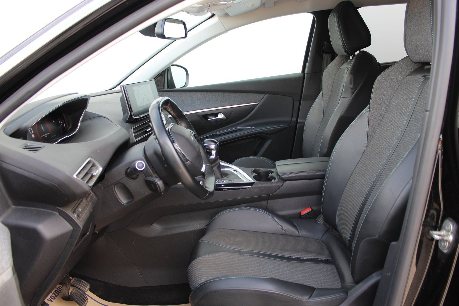 2022 Peugeot 5008 — fotografija 8