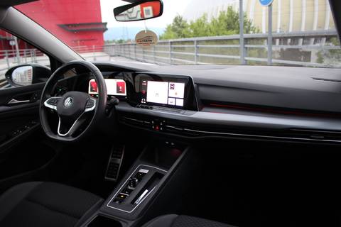 2022 Volkswagen Golf — sličica 26