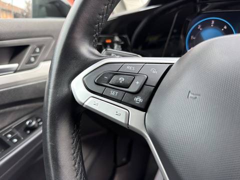 2024 Volkswagen Golf — sličica 23