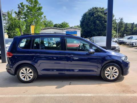 2019 Volkswagen Touran — sličica 2