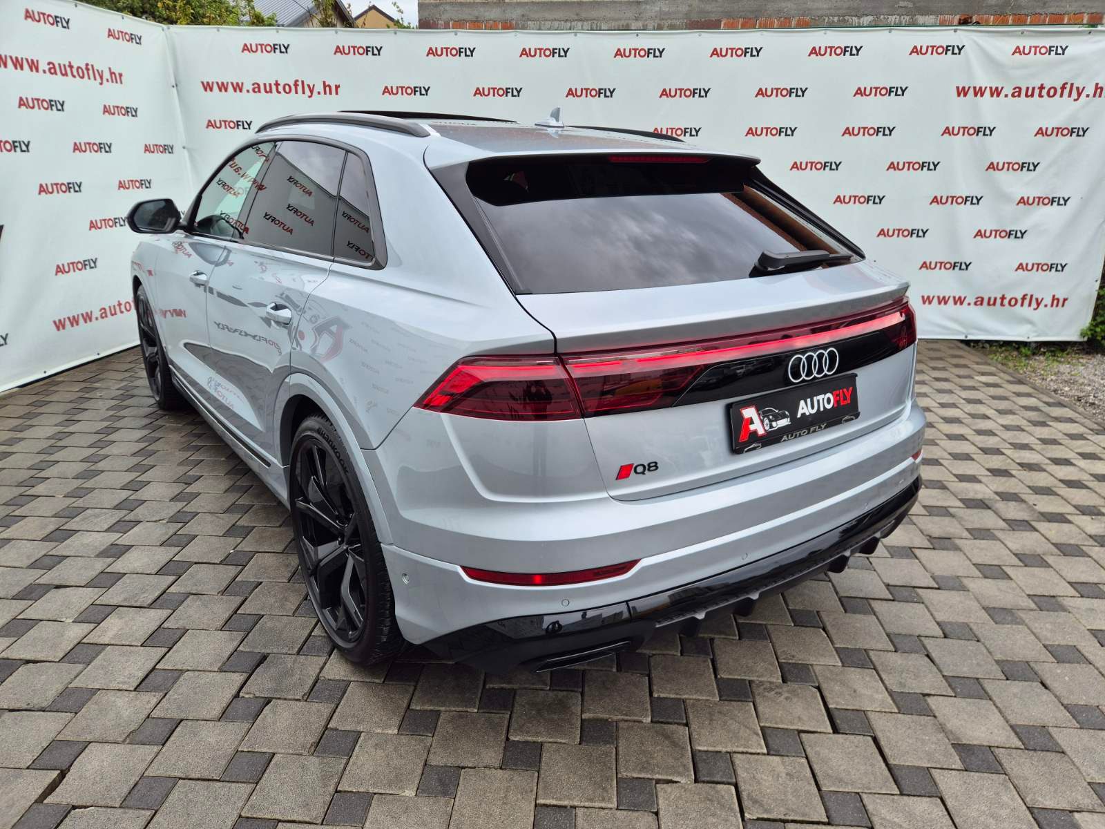 2024 Audi Q8 S line — fotografija 6