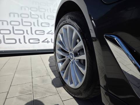 2022 BMW Serija 5 — sličica 5
