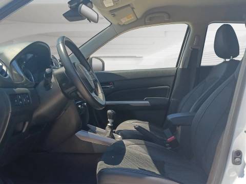 2023 Suzuki Vitara — sličica 11