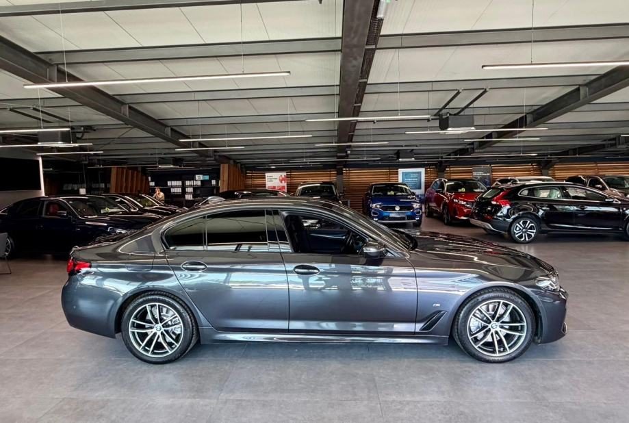 2020 BMW Serija 5 — fotografija 8