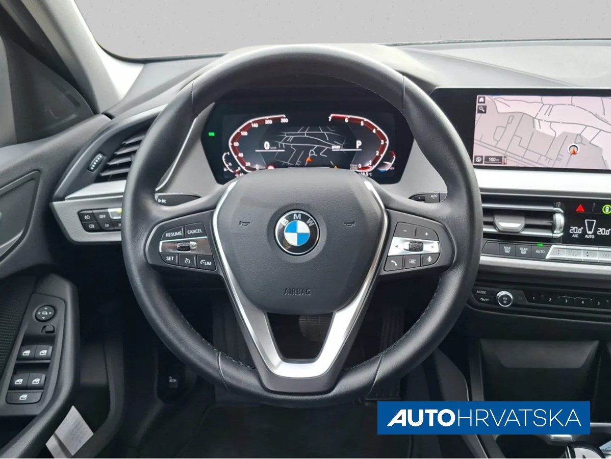 2021 BMW Serija 1 — fotografija 13