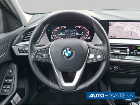 2021 BMW Serija 1 — sličica 13