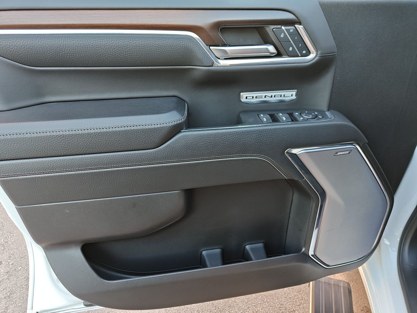 2024 GMC Sierra — fotografija 17