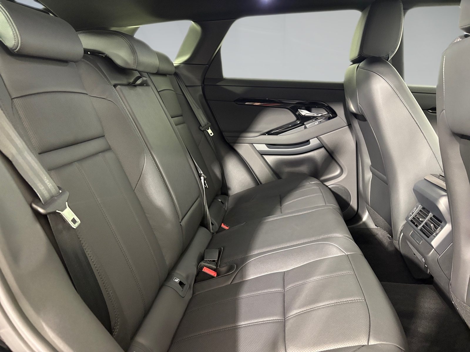 2025 Land Rover Range Rover Evoque — fotografija 29