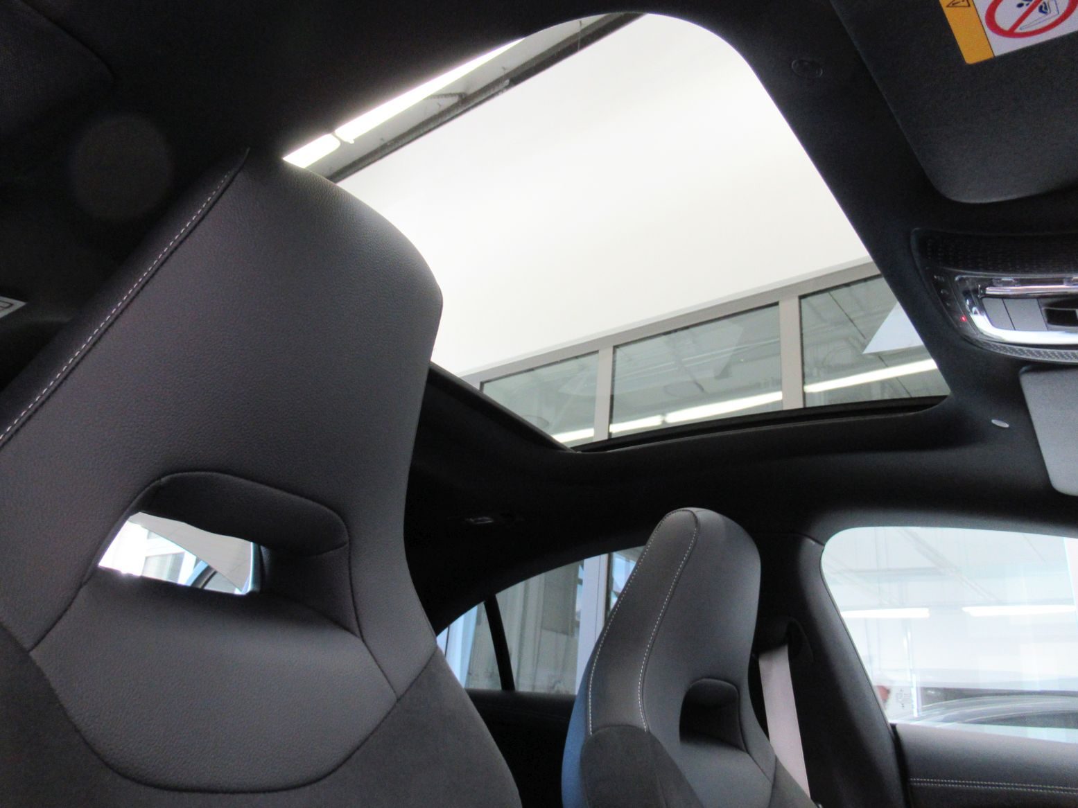2025 Mercedes-Benz CLA — fotografija 12