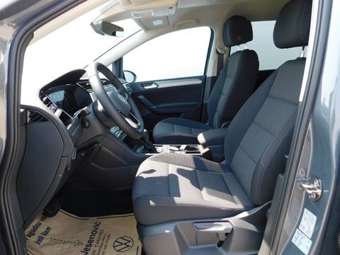 2025 Volkswagen Touran R-Line — sličica 8