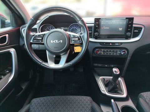 2023 Kia Ceed — sličica 15