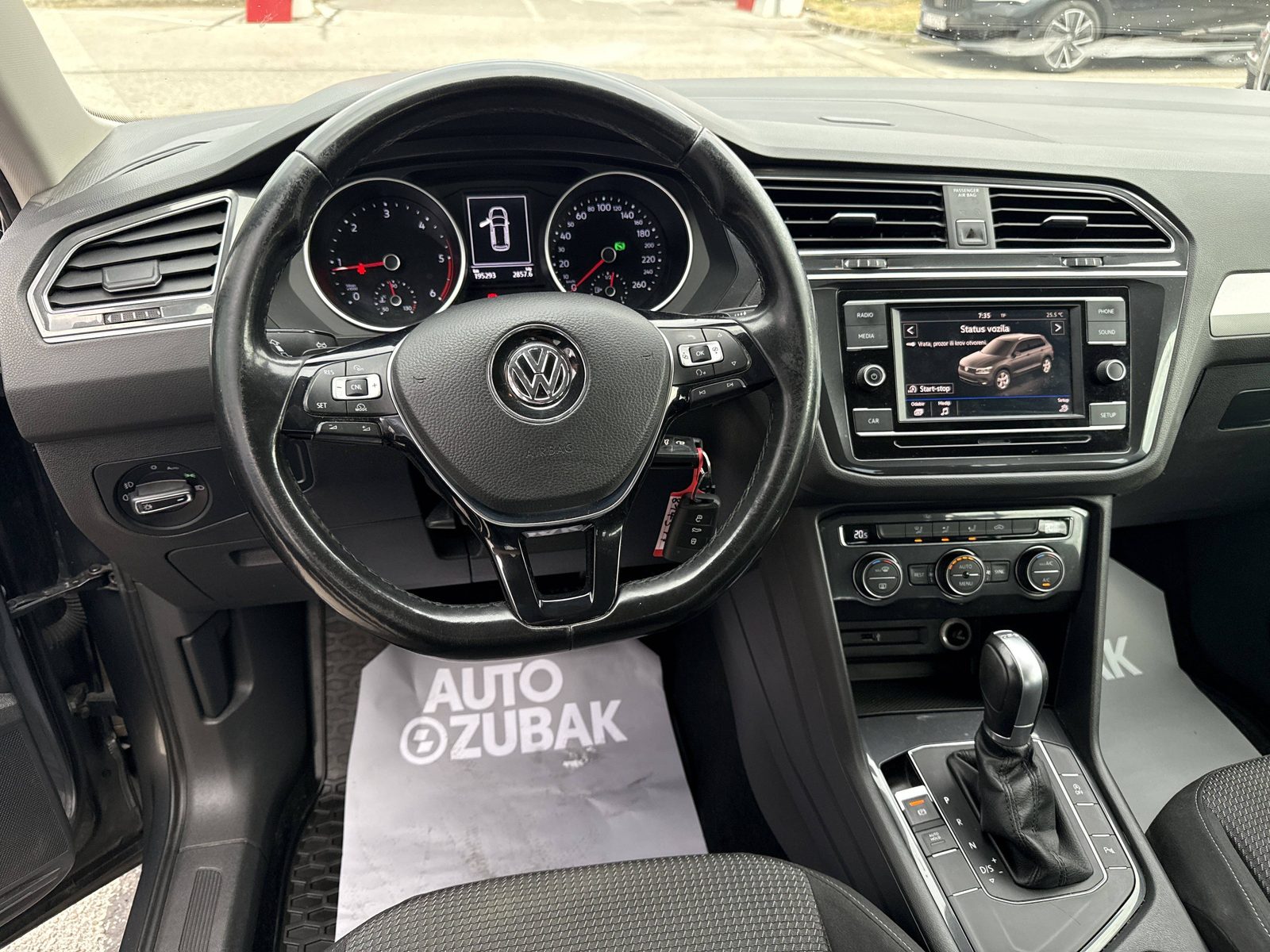 2017 Volkswagen Tiguan — fotografija 24