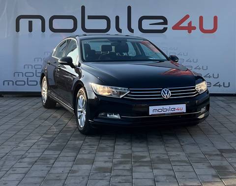 2019 Volkswagen Passat — sličica 2