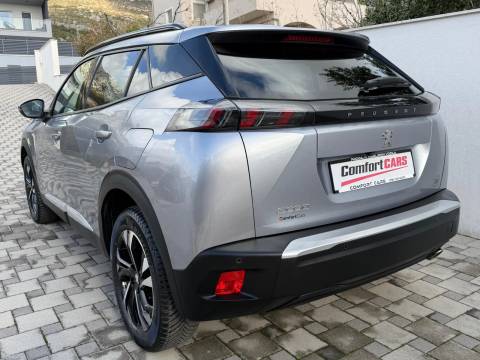 2021 Peugeot 2008 — sličica 6