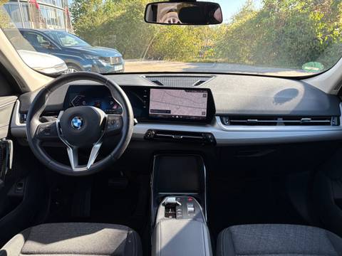 2023 BMW X1 — sličica 8