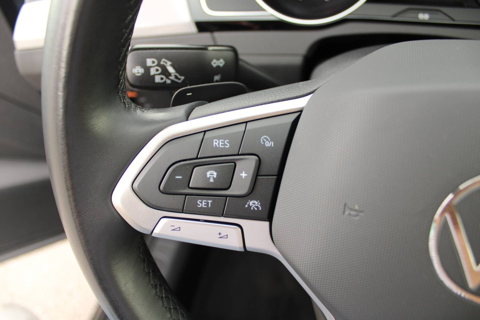 2022 Volkswagen Passat — fotografija 16