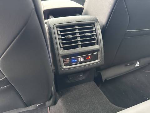 2024 Volkswagen Golf — sličica 24