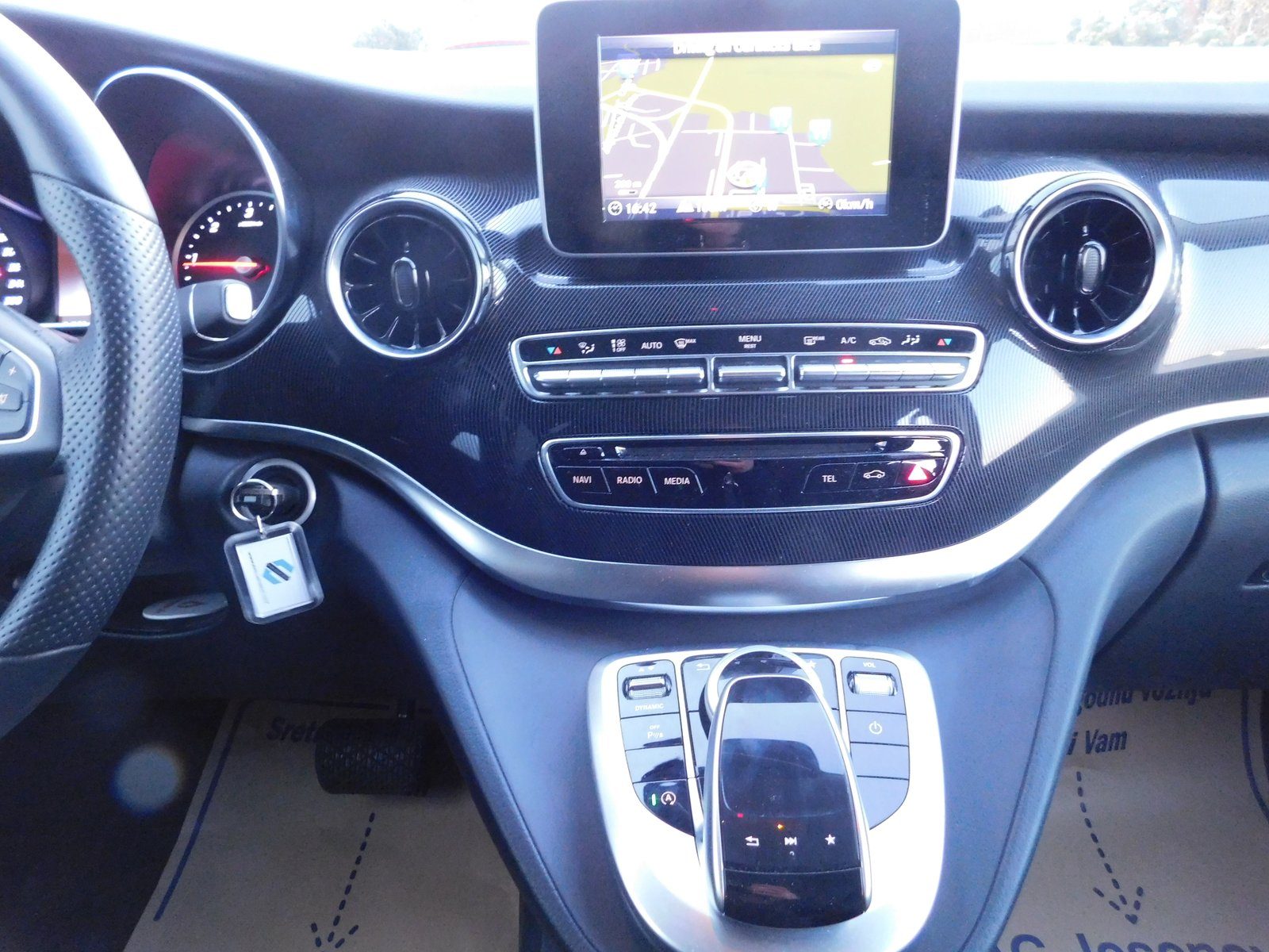 2021 Mercedes-Benz V-klasa — fotografija 12