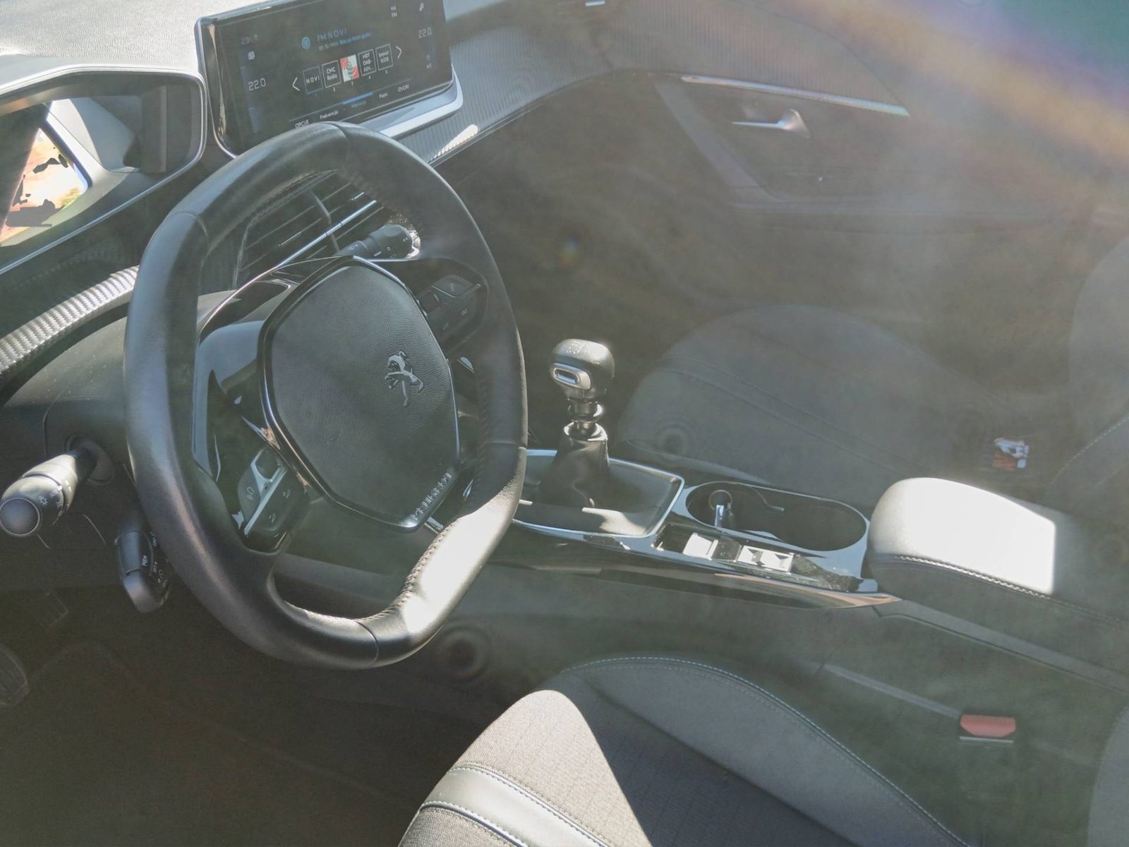 2023 Peugeot 2008 — fotografija 12