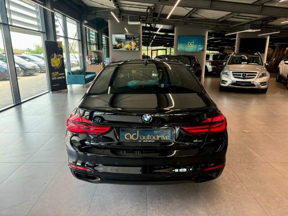 2017 BMW Serija 7 — fotografija 5