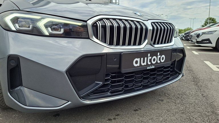 2023 BMW Serija 3 — fotografija 29