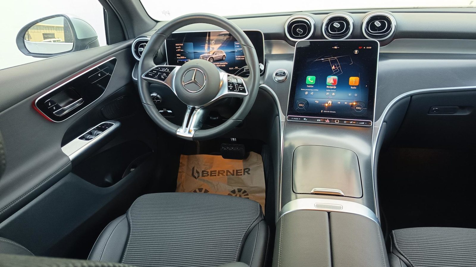 2025 Mercedes-Benz GLC Avantgarde — fotografija 7
