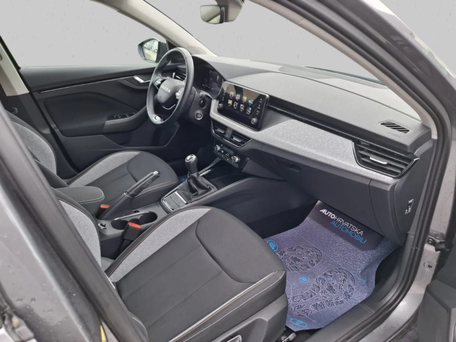 2025 Škoda Scala — fotografija 12