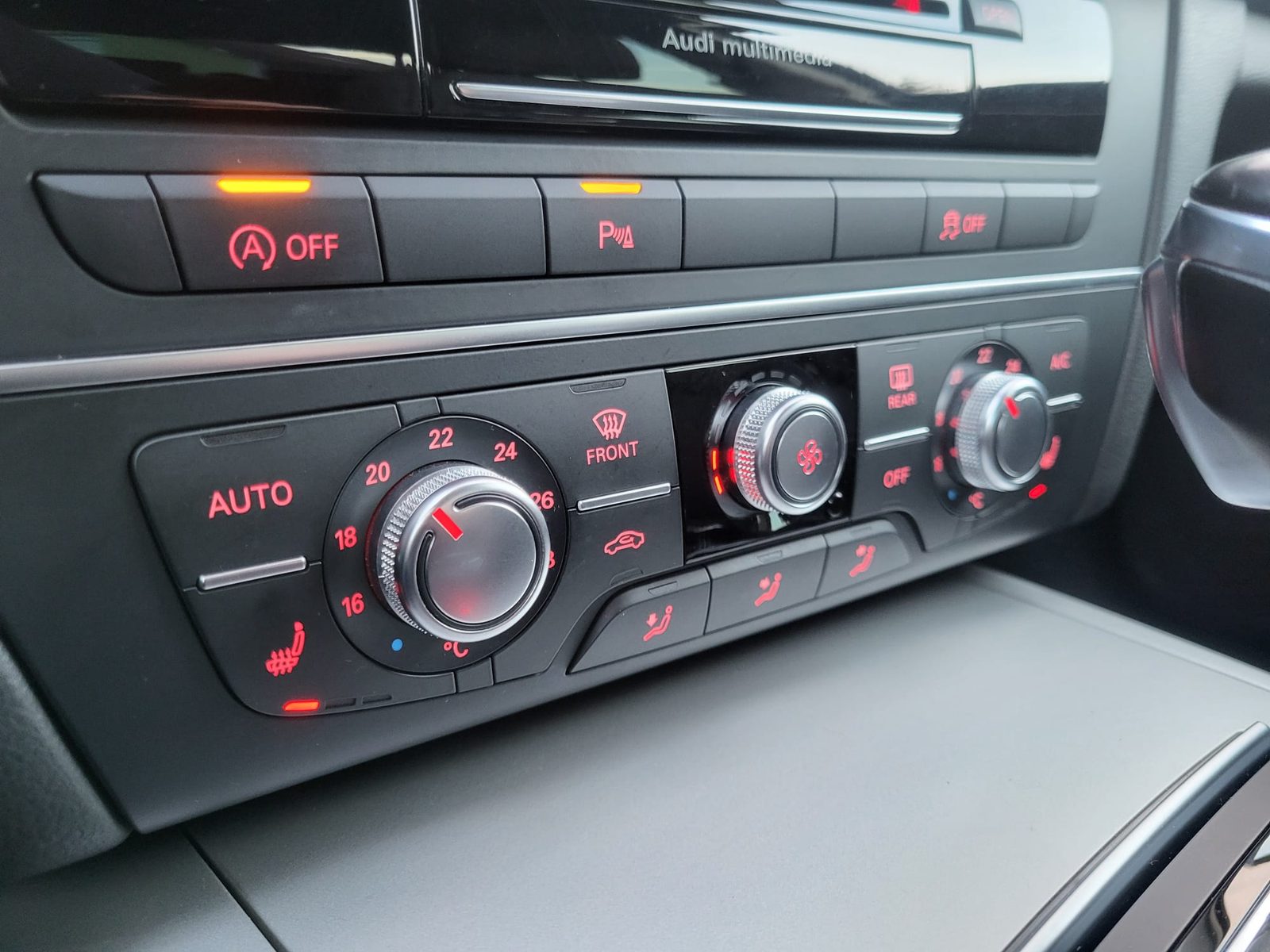 2015 Audi A6 — fotografija 25