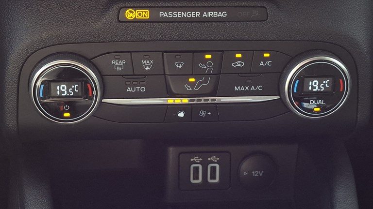 2021 Ford Kuga — fotografija 13