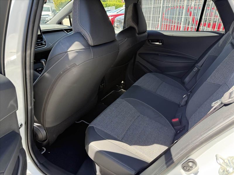 2025 Toyota Corolla — fotografija 14