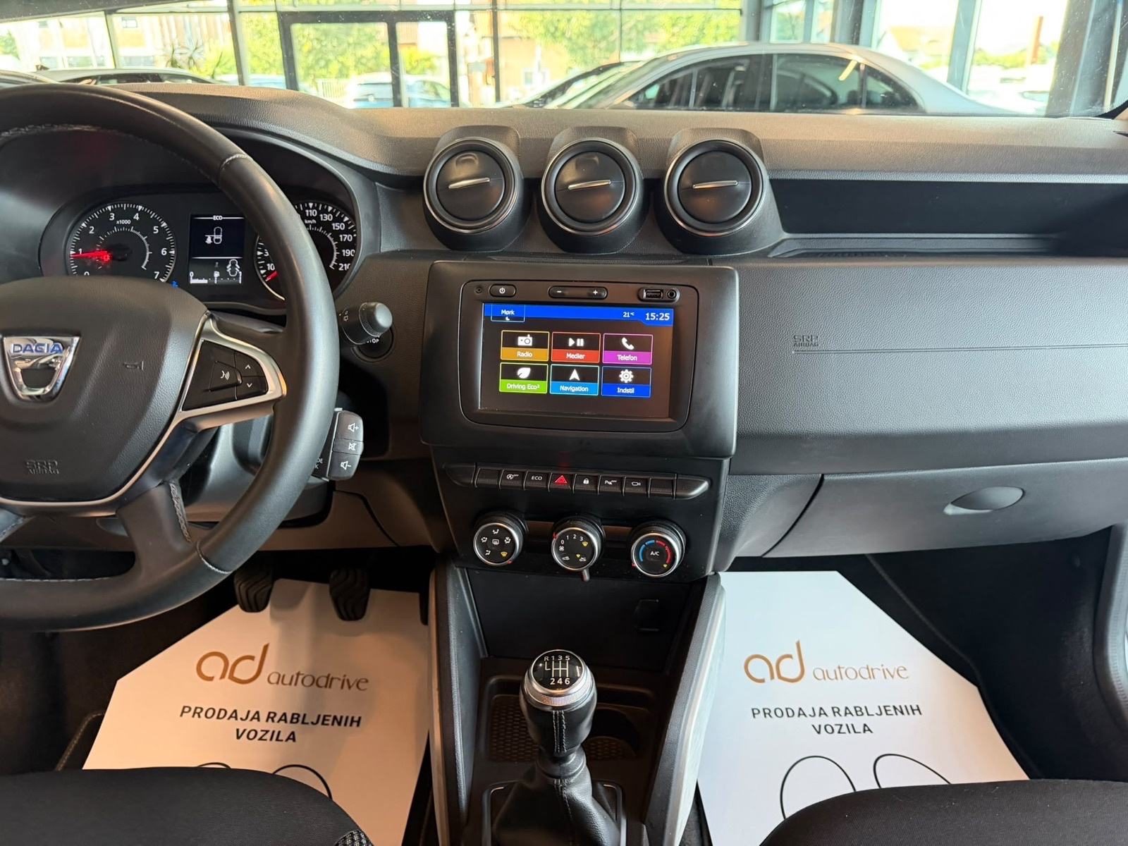 2020 Dacia Duster — fotografija 17