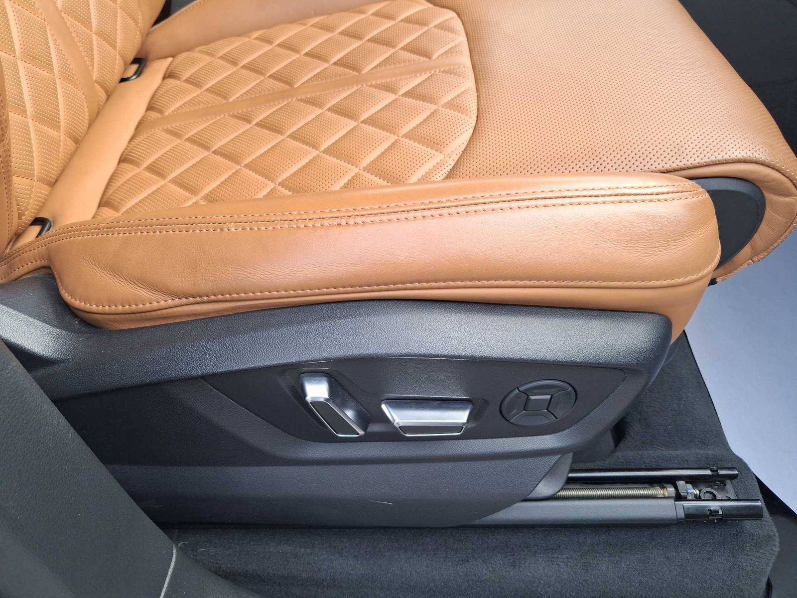 2021 Audi Q7 — fotografija 26