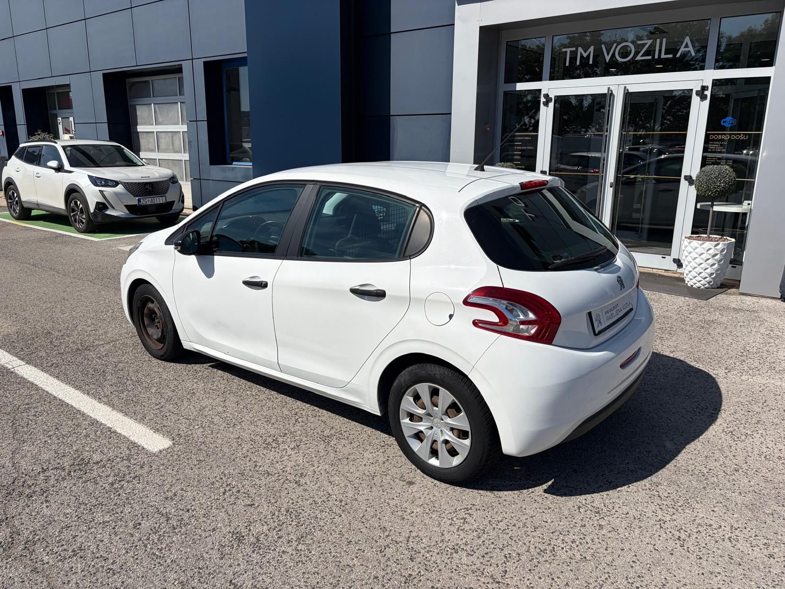 2013 Peugeot 208 — fotografija 5