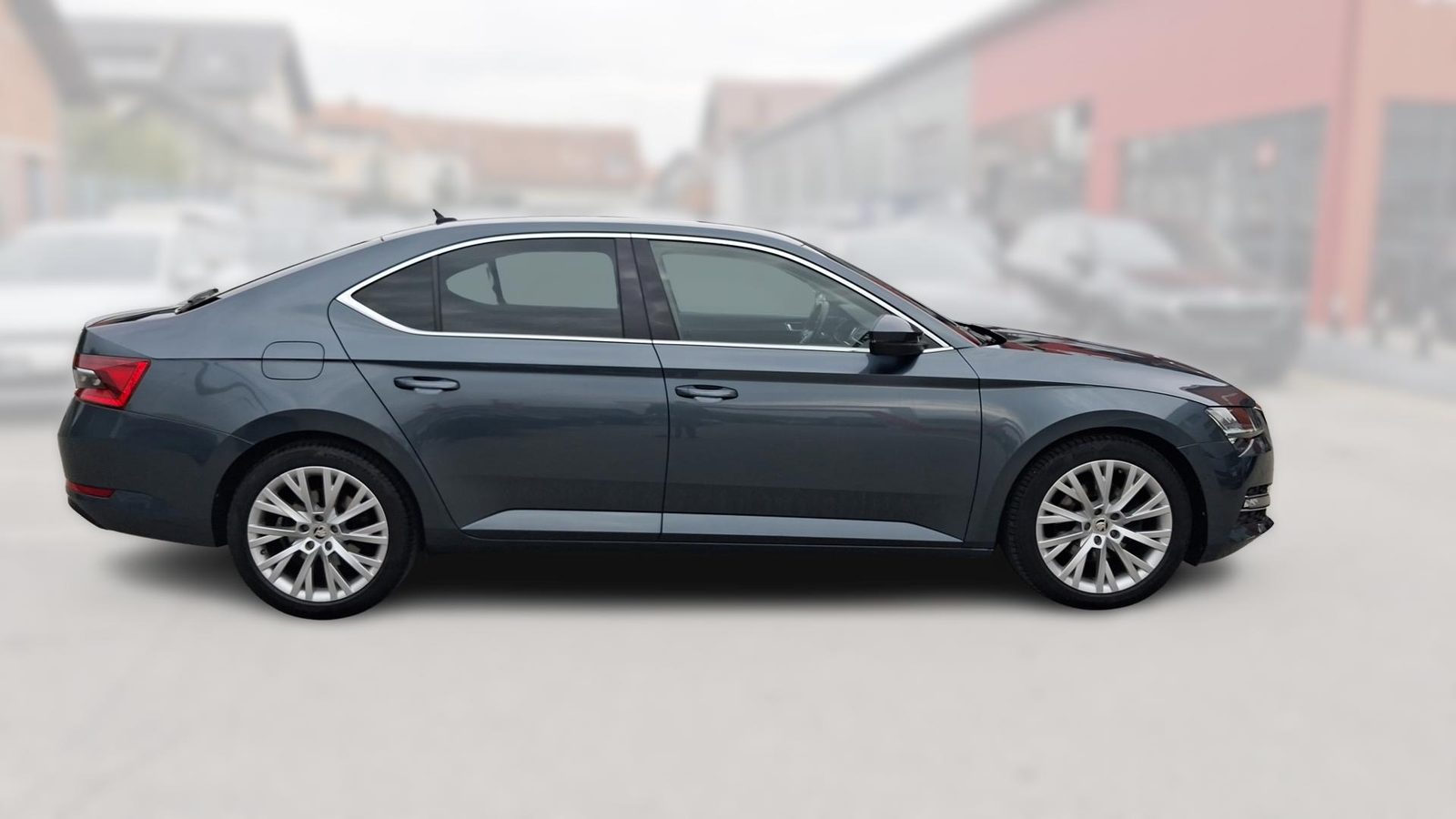 2022 Škoda Superb — fotografija 8