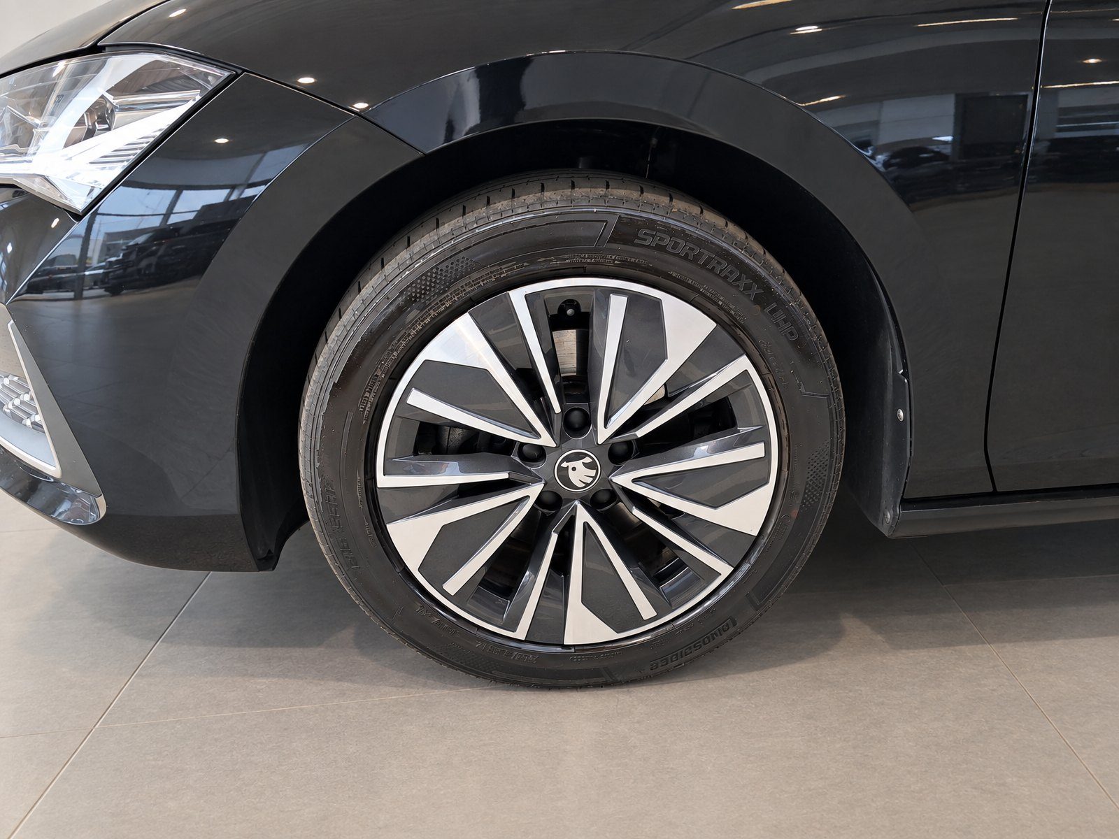 2025 Škoda Superb — fotografija 10