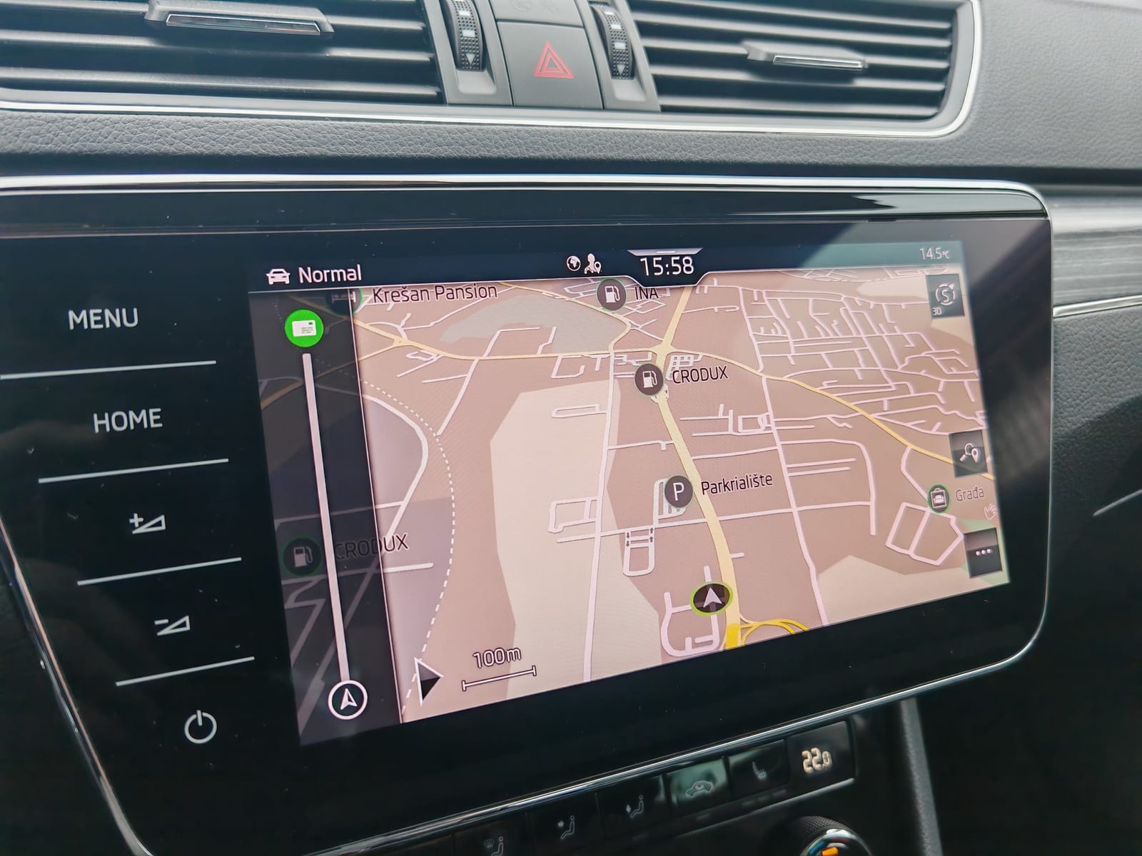 2021 Škoda Superb — fotografija 23