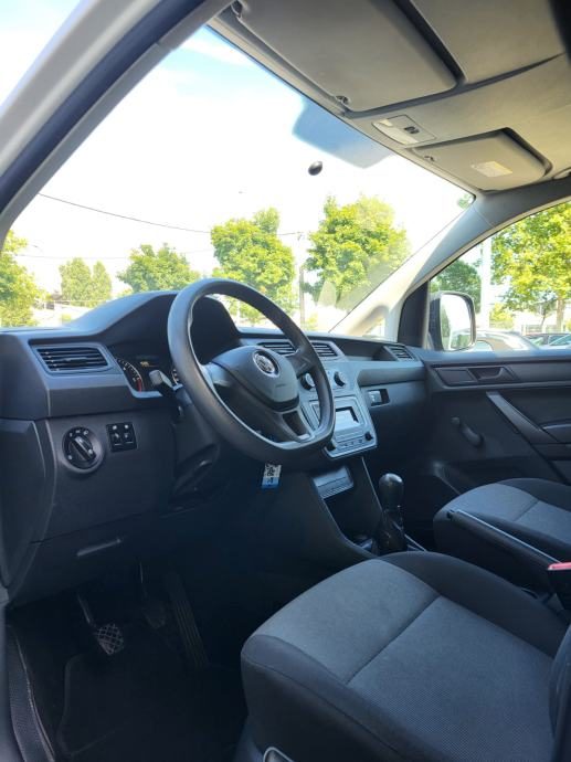 2018 Volkswagen Caddy — fotografija 9