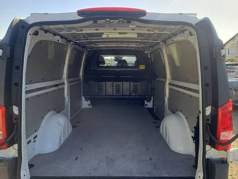 2017 Mercedes-Benz Vito — sličica 9