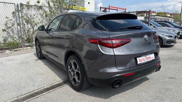 2022 Alfa Romeo Stelvio — fotografija 7