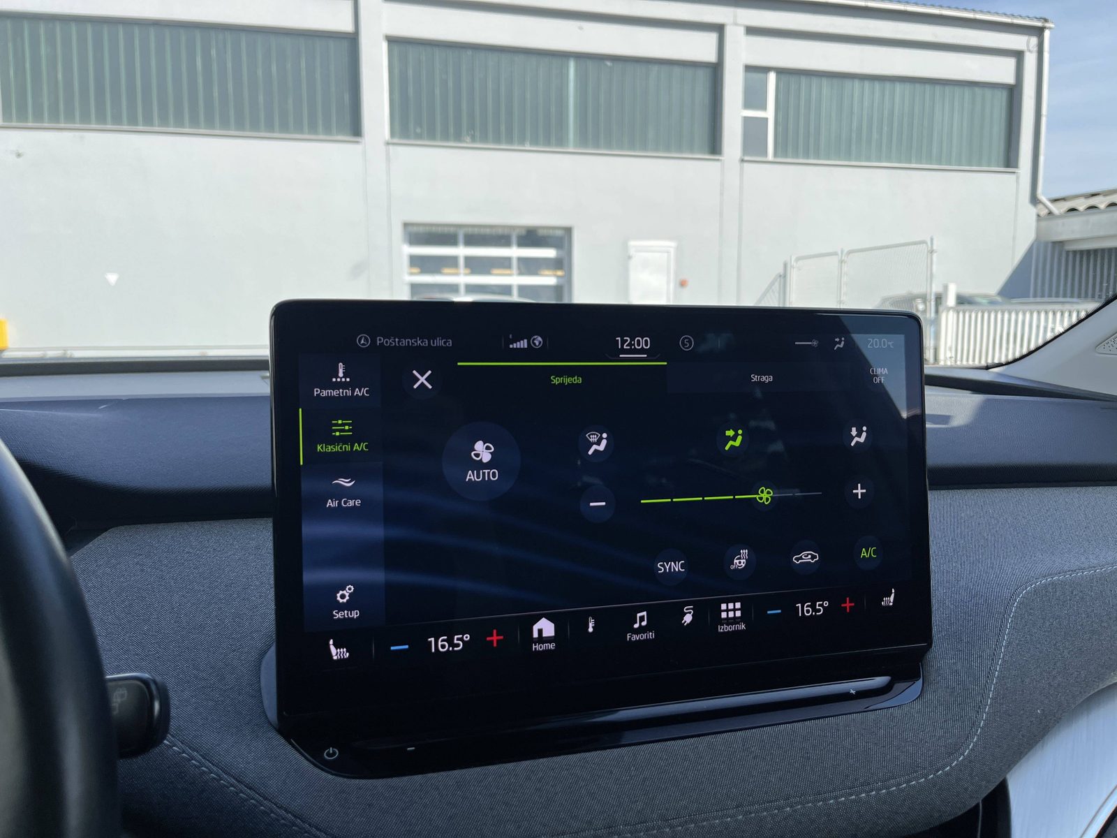 2022 Škoda Enyaq — fotografija 29
