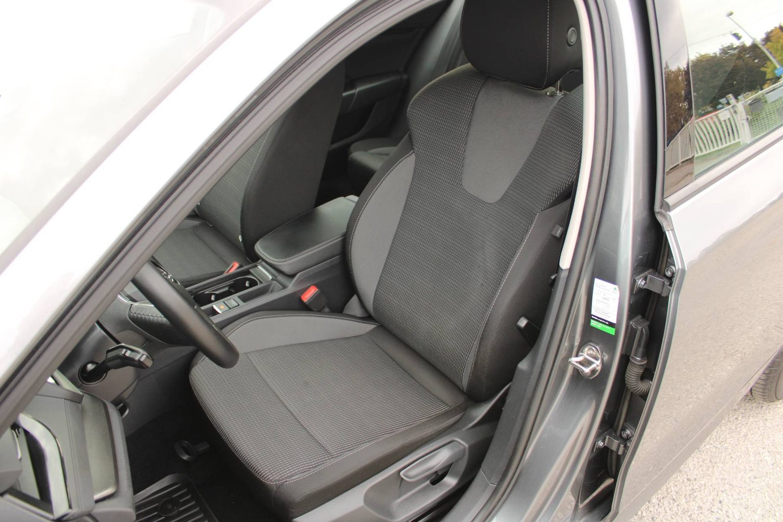2022 Škoda Octavia Combi — fotografija 10