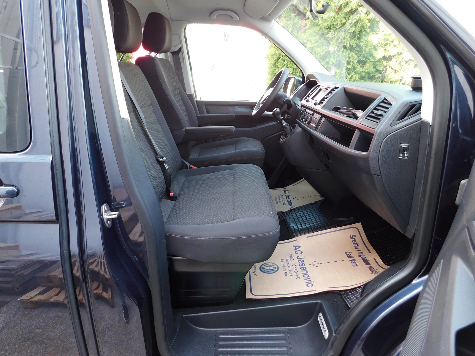 2017 Volkswagen Caravelle — fotografija 9