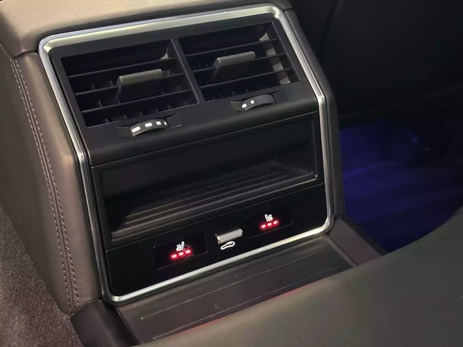 2021 Porsche Panamera — fotografija 29
