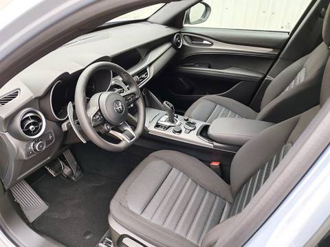 2024 Alfa Romeo Stelvio — sličica 9
