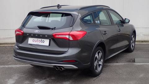 2020 Ford Focus — sličica 3
