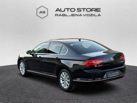 2017 Volkswagen Passat Highline — sličica 5